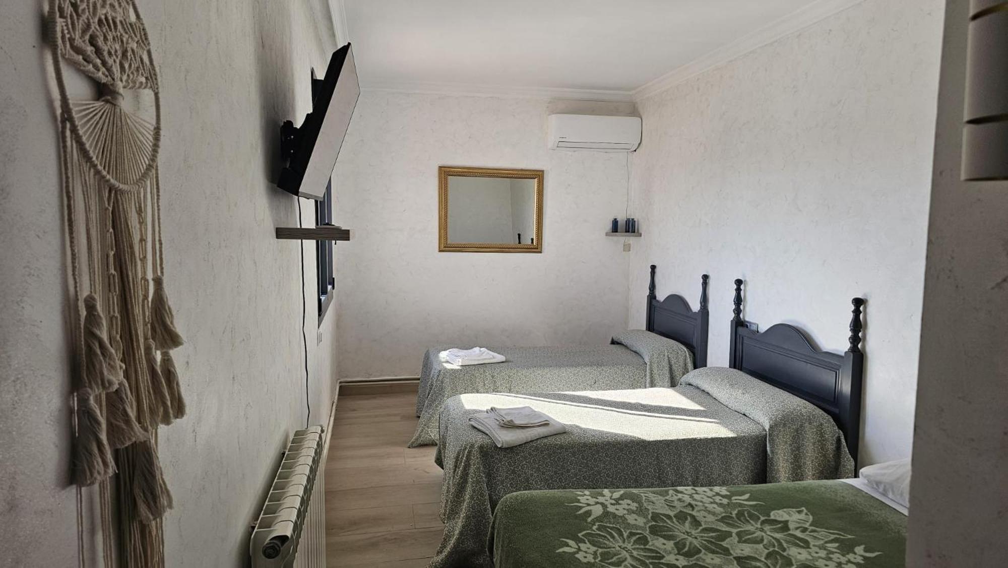 Hotel Restaurante El Patas Corral de Almaguer Екстериор снимка