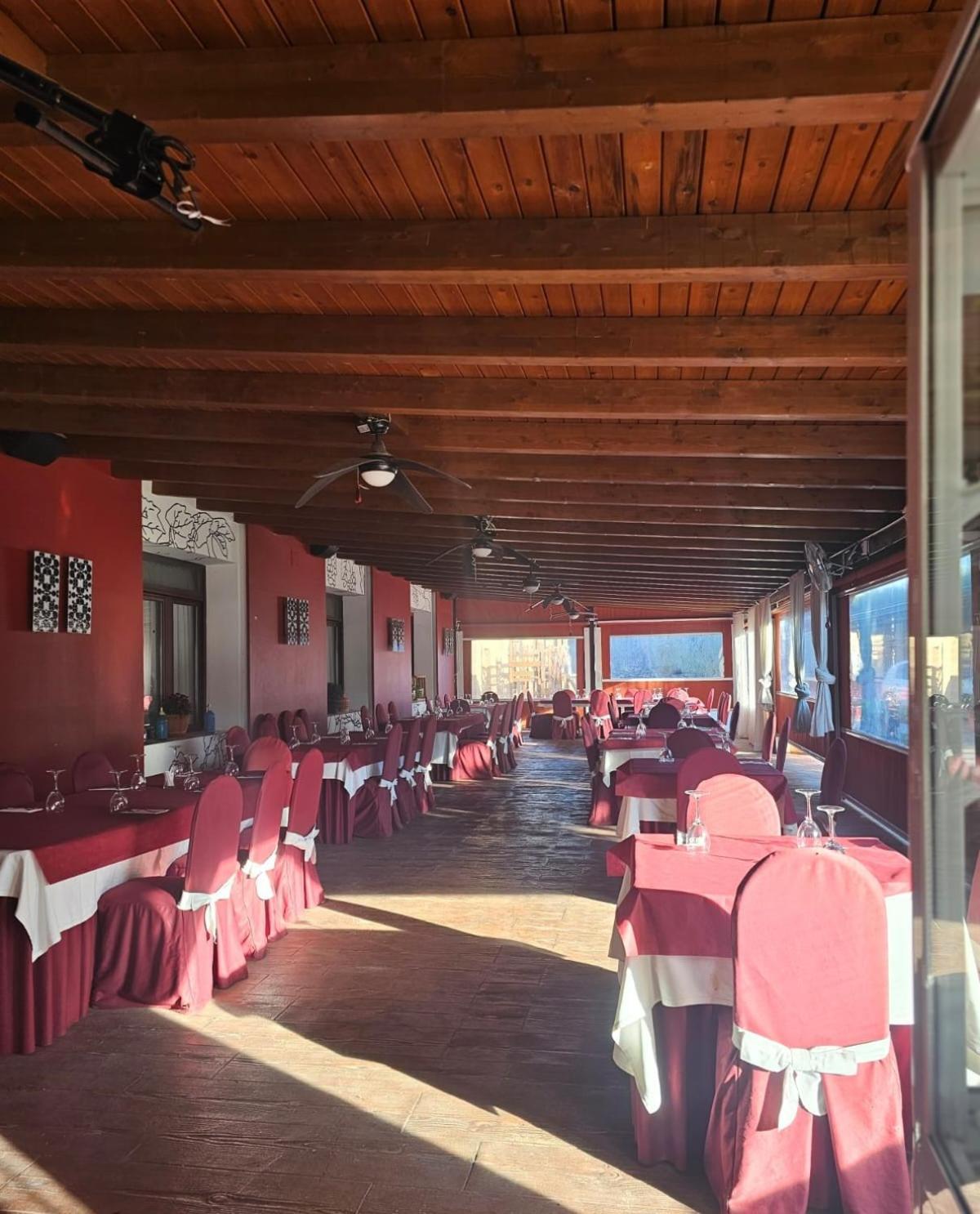 Hotel Restaurante El Patas Corral de Almaguer Екстериор снимка